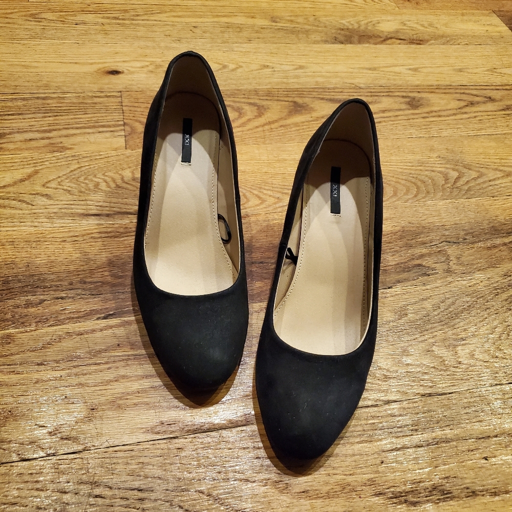 IXX Black Heels